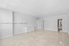 Building Photo - 2 br, 2.5 bath Condo - Kenilworth