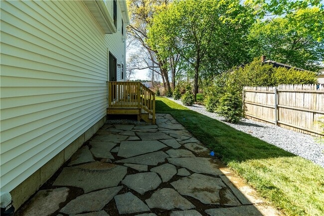 Building Photo - 81 Cadora Ave