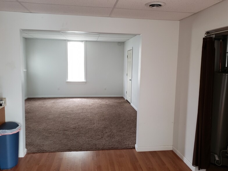 Building Photo - 514 E Lima St