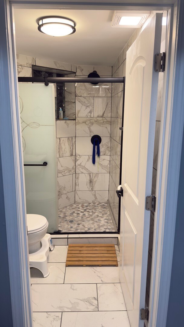 Building Photo - 7612 S Phillips Ave