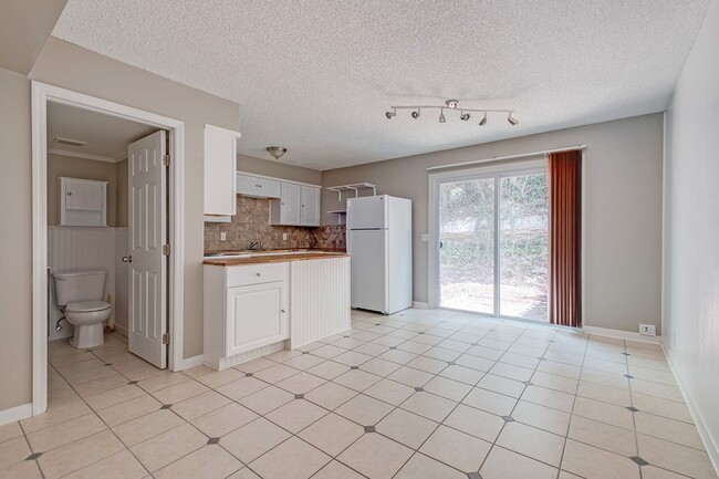 Building Photo - Sanctuary Near Downtown Nashville (MOVE IN SPECIAL!)