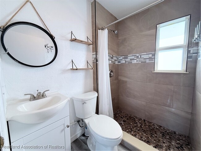 Building Photo - 12612 US-98