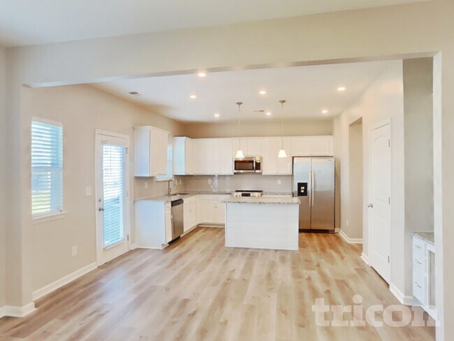 Building Photo - 3726 Pelham Wood Dr