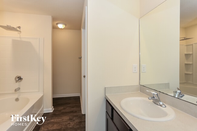 Building Photo - 8315 Cape Fox Dr