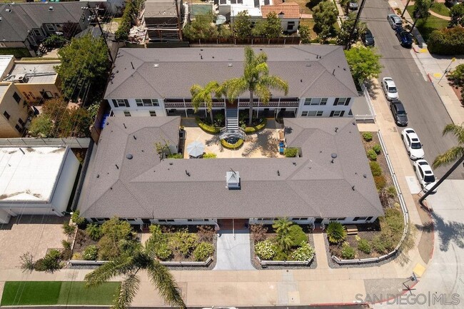 Building Photo - 5064 Marlborough Dr