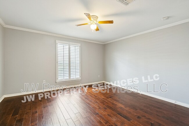 Building Photo - 3228 Lake Trail Dr