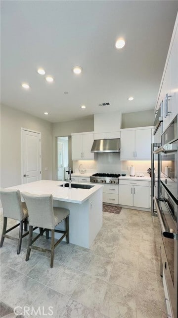 Building Photo - 151 Holliston