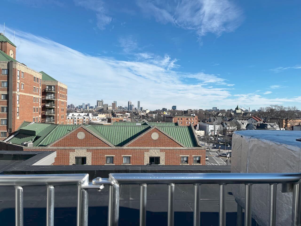 Building Photo - 7 Everett St