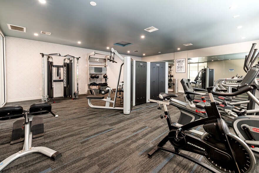 Building Photo - 202 Calvert Dr