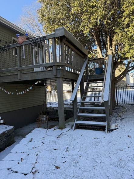 Building Photo - 15 Emeritus St