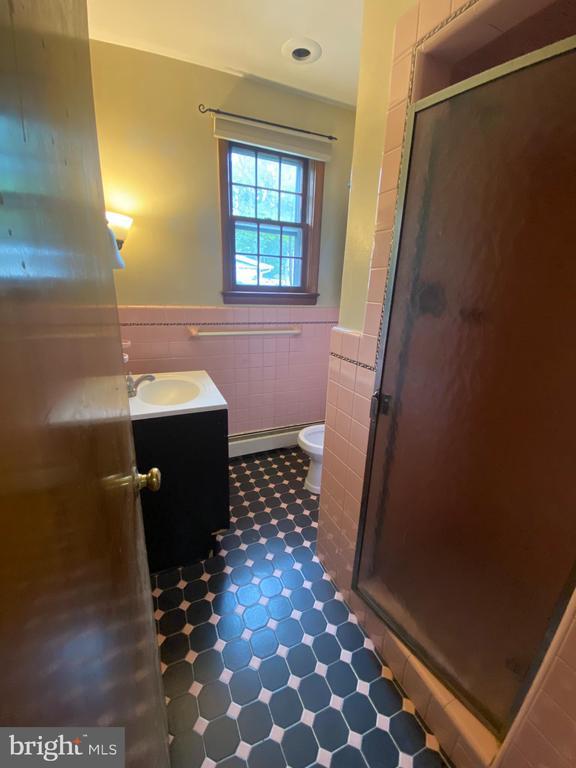 Building Photo - 1002 Windsor Ave