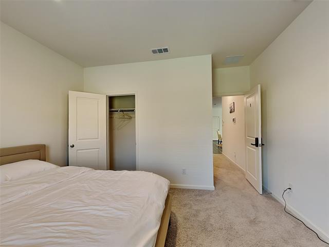 Building Photo - 14141 Emeric St
