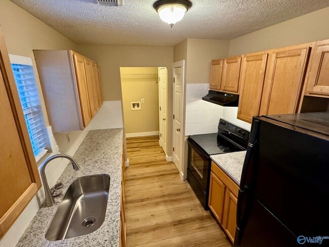 Building Photo - 4013 Pine Ave SW