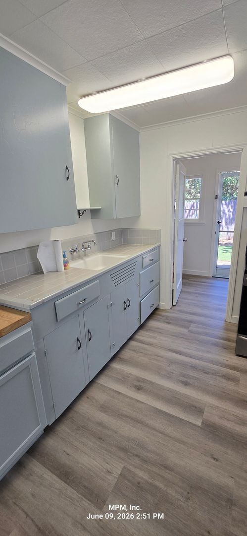 Building Photo - Large 1 bed 1 bath home on its own lot