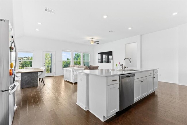 Building Photo - 157 Venti Cove