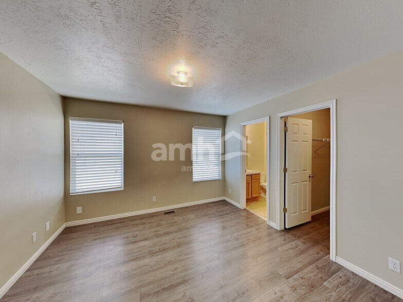 Building Photo - 1886 Juniper Dr