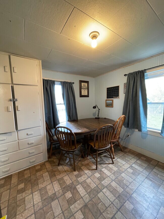 Building Photo - 625 Baltimore St