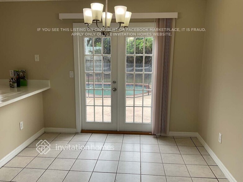 Building Photo - 1582 Wyoming Dr SE