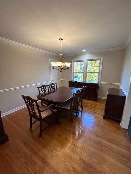 Dining room - 15 Old Village Ln