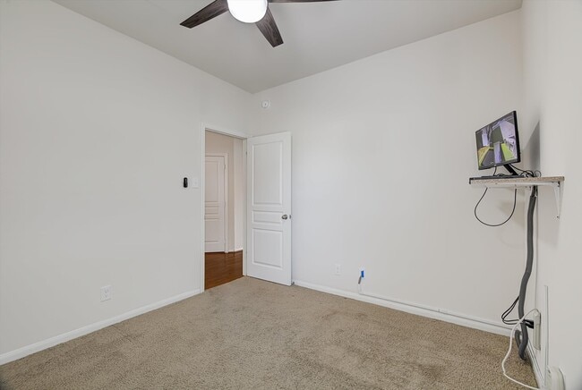 Building Photo - 3323 Creole Bay Ln