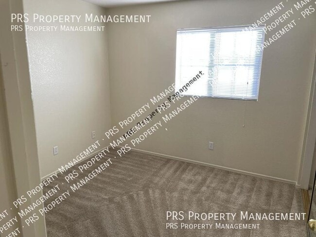 Building Photo - 324 W Colt Rd