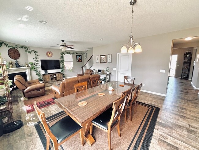 Building Photo - Solar Home!  Beautiful 4bed/3bath Single Family Home in Shakopee