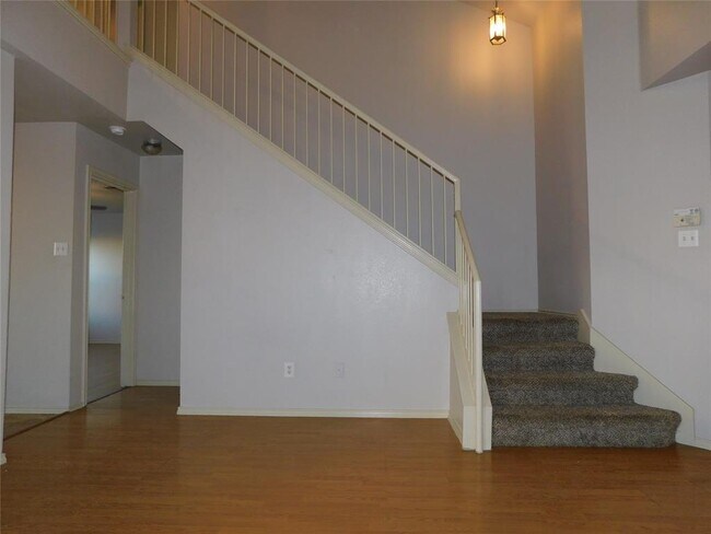 Building Photo - 14813 Falling Stone Ln