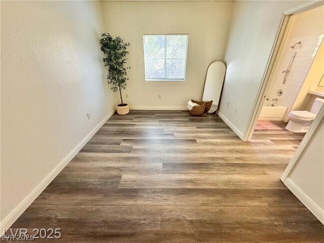 Building Photo - 5250 S Rainbow Blvd