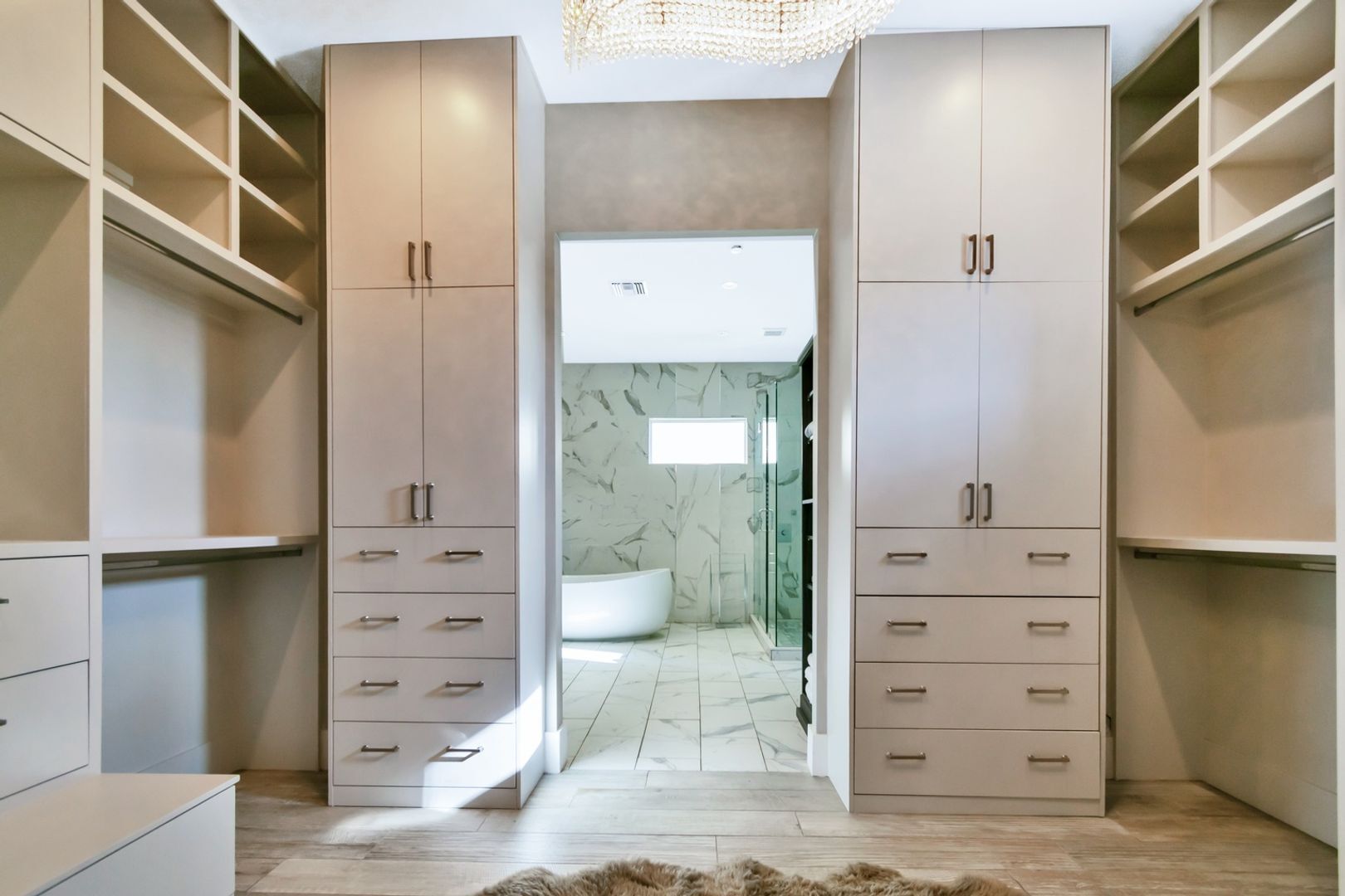 Building Photo - 5854 N 42nd St