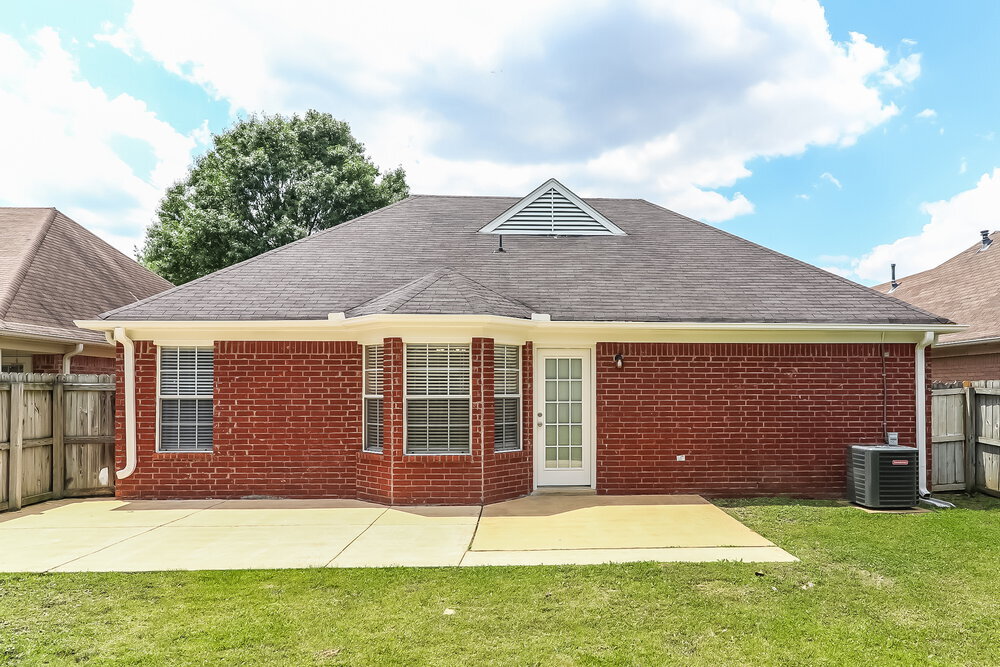 Building Photo - 8456 Cross Point Dr