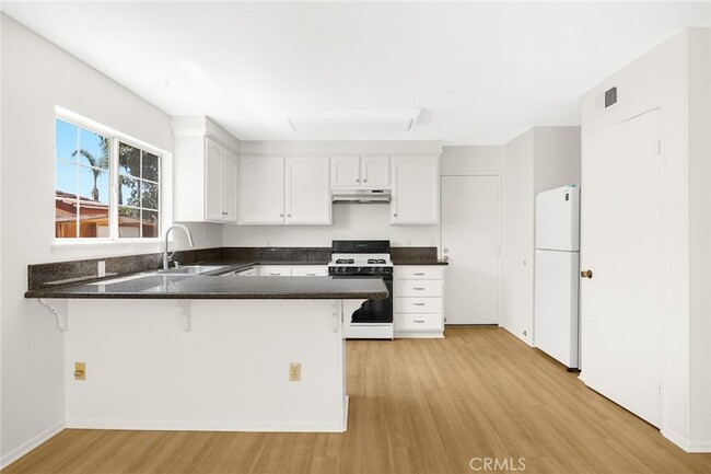 Building Photo - 248 Centinary Dr