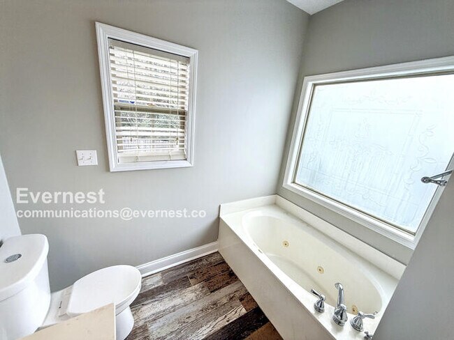 Building Photo - 255 Earl Owens Dr