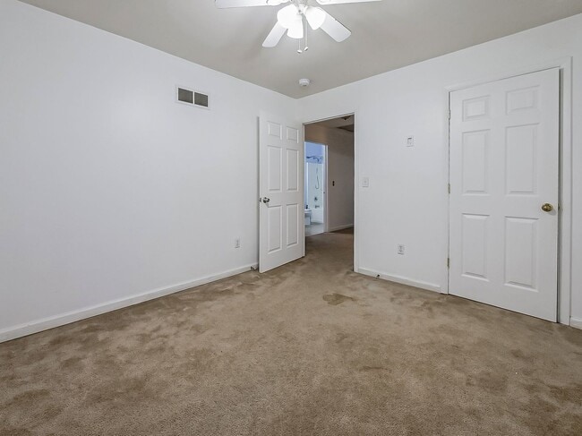 Building Photo - COMING SOON! Charming 3-Bedroom Home in the Heart of Pontiac