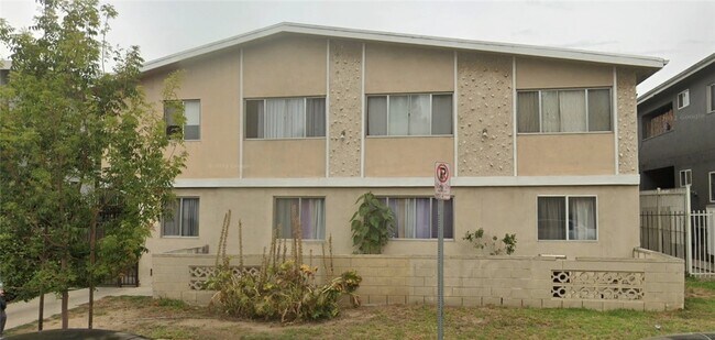 Building Photo - 4026 Stevely Ave