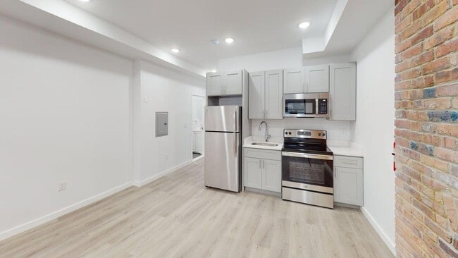 Interior Photo - 81 Halsey Street