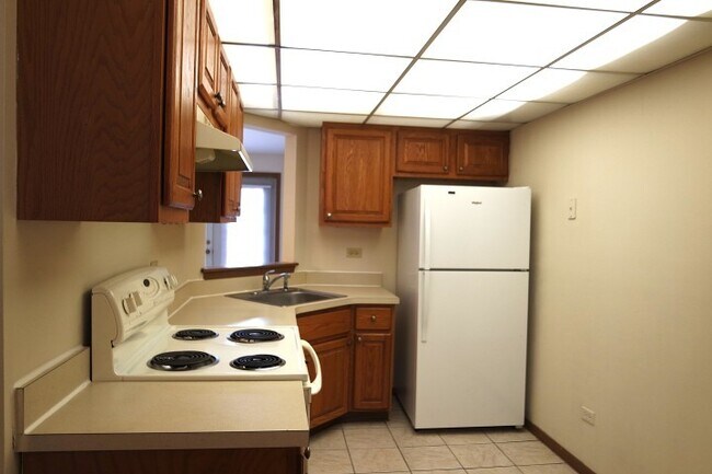 Building Photo - 4120 Williamsburg Ct