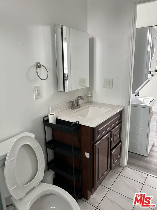 Building Photo - 5441 N Clybourn Ave