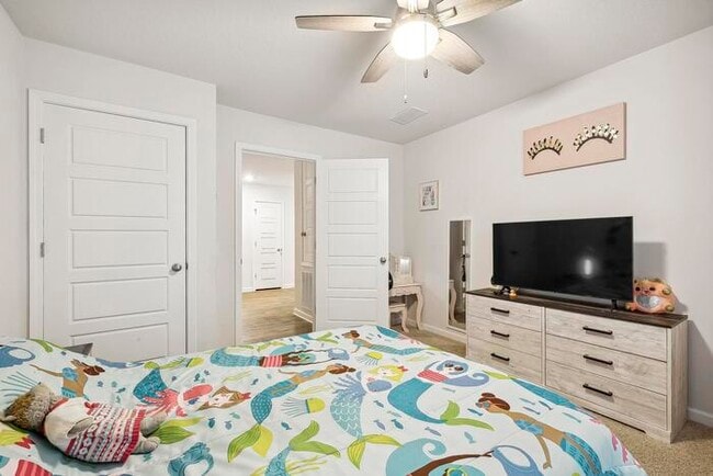 Building Photo - Updated and Move In Ready 4/2 in Cantonment