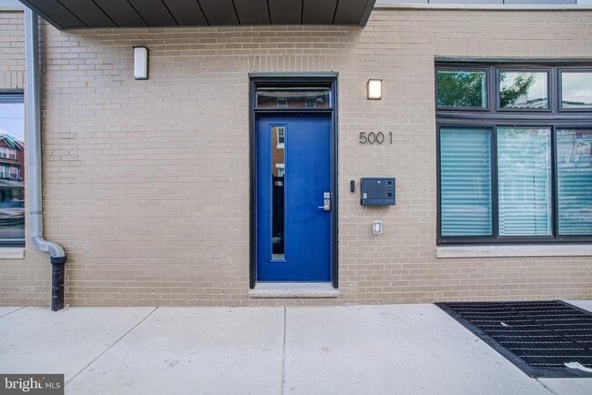 Building Photo - 540 S 52nd St