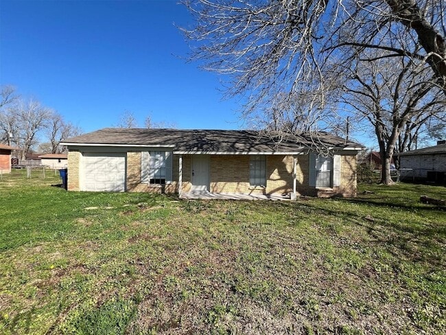 Building Photo - 224 Stuart St