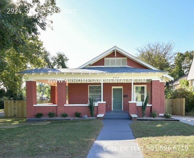 Primary Photo - 2924 S Gaines St