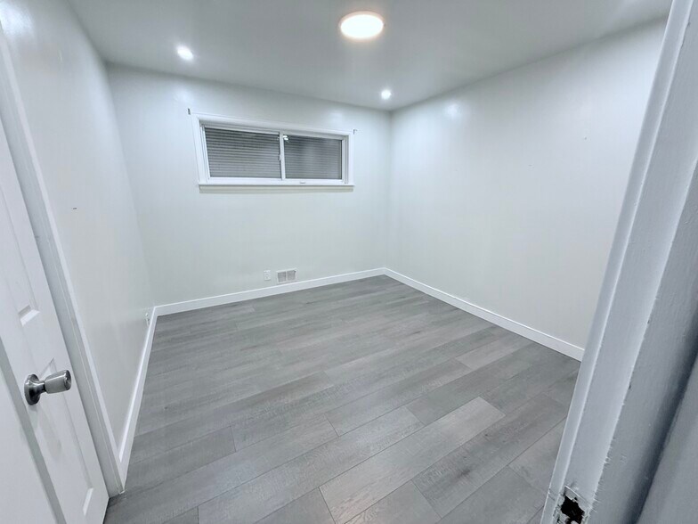 Room #3 main floor - 1281 Worley Dr