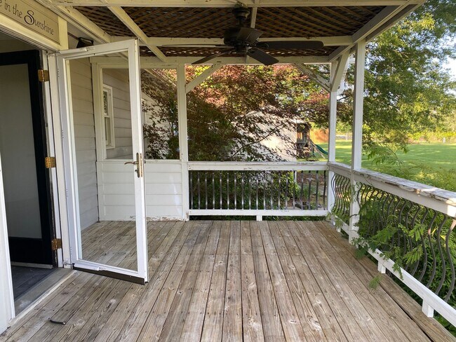 Building Photo - Wendell Single Family Ranch