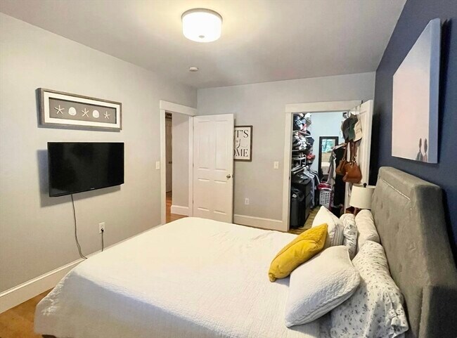 Building Photo - 432 Norfolk St