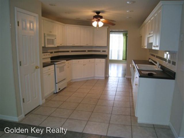 Building Photo - 4 br, 3 bath House - 409 Tucker Place