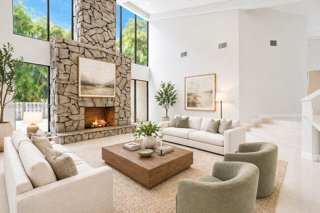 Building Photo - 8881 N Lake Dasha Dr