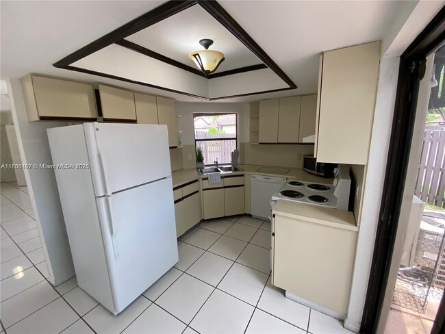 Building Photo - 14965 SW 49th Ln