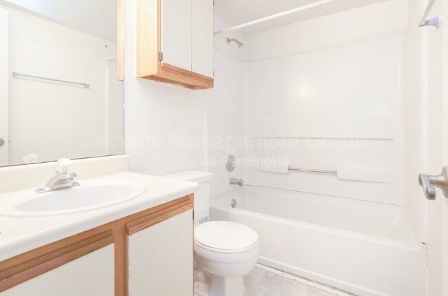 Building Photo - 642 Dory Ln