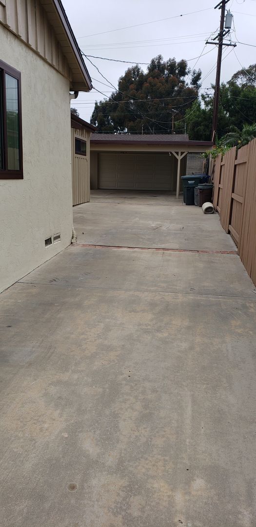 Building Photo - Fletcher Hills- 3 Bedroom/3 Bath Home For ...