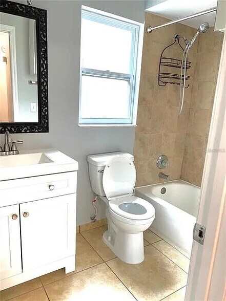 Building Photo - 2720 S Sunrise Ct
